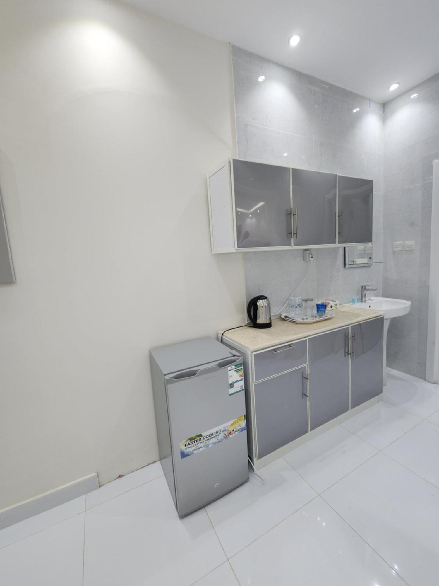 Yaqoot Al Madina Suites Al Awali Extérieur photo