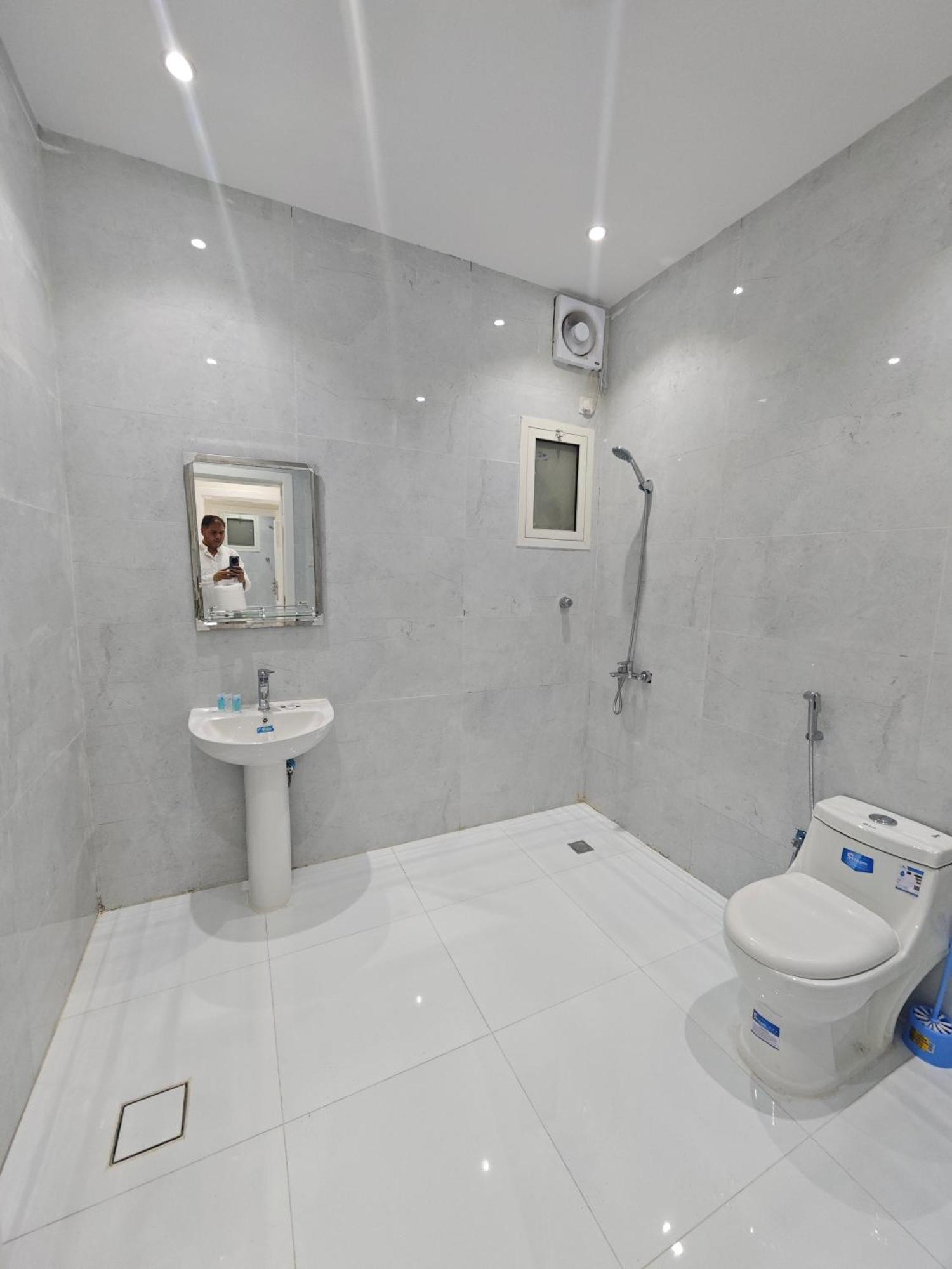 Yaqoot Al Madina Suites Al Awali Extérieur photo
