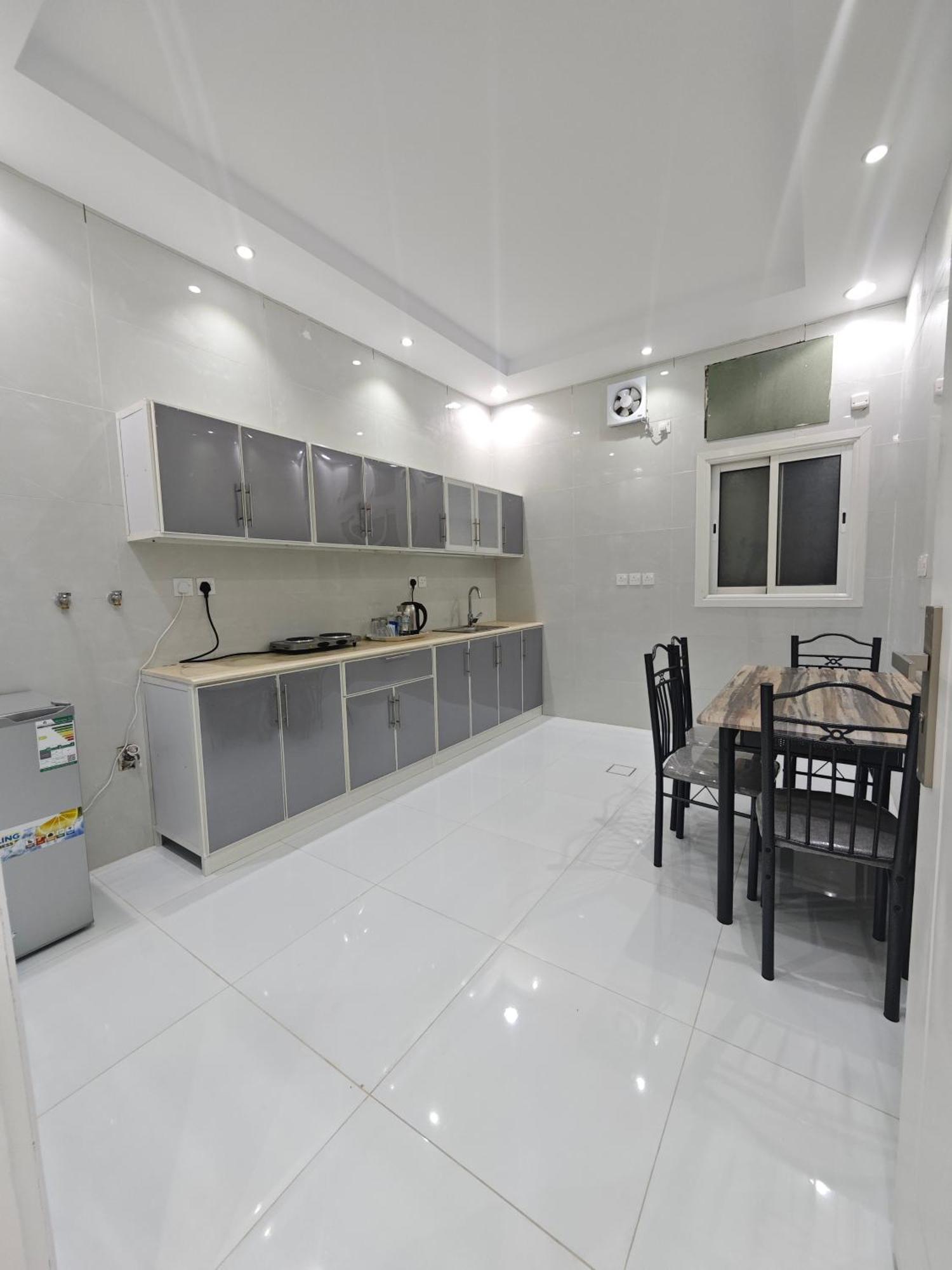 Yaqoot Al Madina Suites Al Awali Extérieur photo